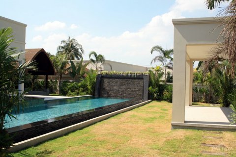 Casa de 3 dormitorios en Pattaya, Tailandia № 20427