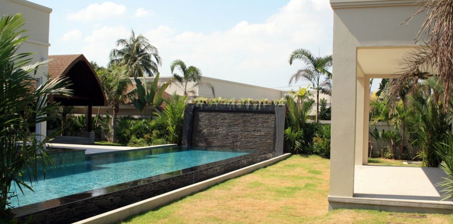 Casa de 3 dormitorios en Pattaya, Tailandia № 20427