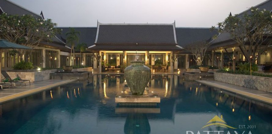 Casa de 5 dormitorios en Pattaya, Tailandia № 21113