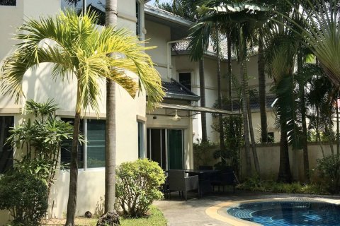 Casa de 3 dormitorios en Pattaya, Tailandia № 22204 - foto 13