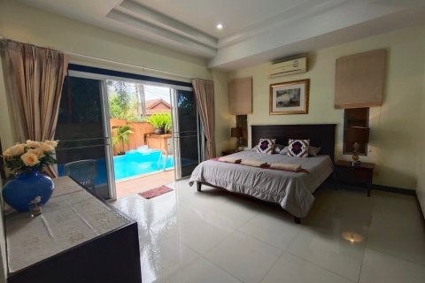 Casa de 20 dormitorios en Pattaya, Tailandia № 22417 - foto 4