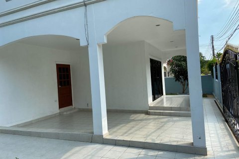 Casa de 3 dormitorios en Jomtien Beach, Pattaya, Tailandia № 21938 - foto 21
