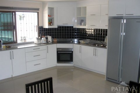 Condominio de 3 dormitorios en Pattaya, Tailandia № 23383 - foto 7
