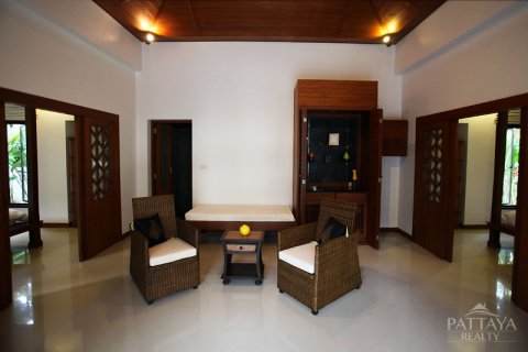 Casa de 5 dormitorios en Pattaya, Tailandia № 23997 - foto 14