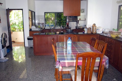 Casa de 3 dormitorios en Pattaya, Tailandia № 22726 - foto 29