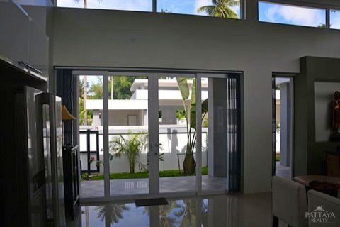 Casa de 3 dormitorios en Pattaya, Tailandia № 24451 - foto 10