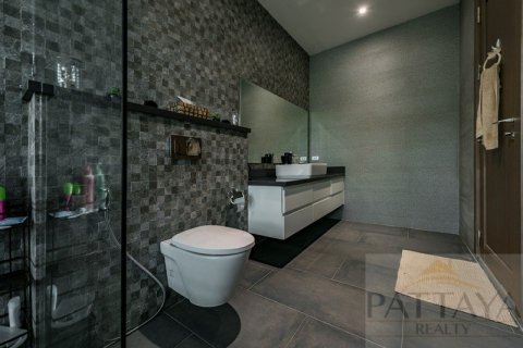 Casa de 4 dormitorios en Pattaya, Tailandia № 21157 - foto 15