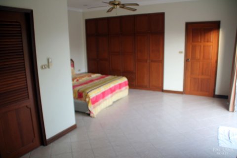 Casa de 3 dormitorios en Jomtien Beach, Pattaya, Tailandia № 23539 - foto 9