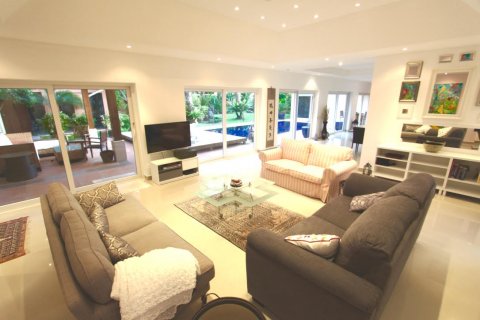 Casa de 3 dormitorios en Pattaya, Tailandia № 22515 - foto 4