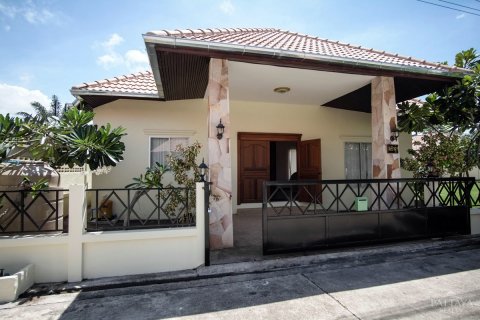 Casa de 3 dormitorios en Pattaya, Tailandia № 19879