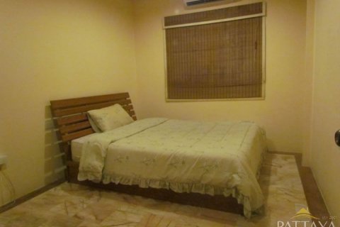 Casa de 4 dormitorios en Pattaya, Tailandia № 21626 - foto 20