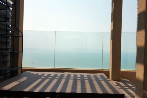 Condominio de 2 dormitorios en Jomtien Beach, Pattaya, Tailandia № 20608 - foto 4