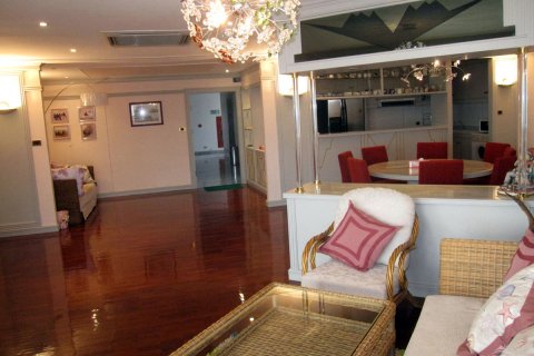Condominio de 4 dormitorios en Pattaya, Tailandia № 23318 - foto 11