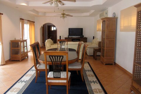 Casa de 3 dormitorios en Pattaya, Tailandia № 23051 - foto 3