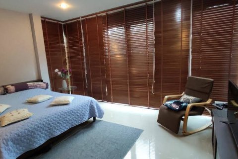 Casa de 5 dormitorios en Pattaya, Tailandia № 22205 - foto 3