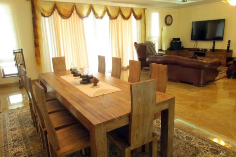 Casa de 4 dormitorios en Pattaya, Tailandia № 20514 - foto 18