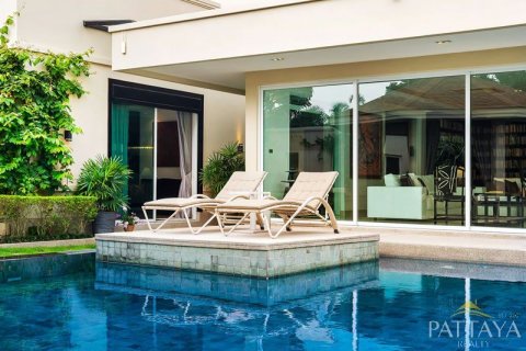 Casa de 8 dormitorios en Pattaya, Tailandia № 21529 - foto 3