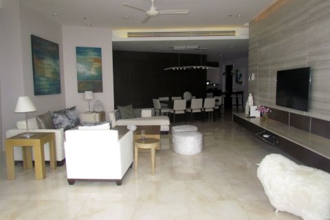 Condominio de 3 dormitorios en Pattaya, Tailandia № 19826 - foto 13