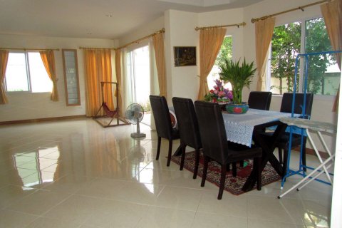 Casa de 3 dormitorios en Pattaya, Tailandia № 24227 - foto 6