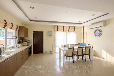 Casa de 4 dormitorios en Pattaya, Tailandia № 22216 - foto 8