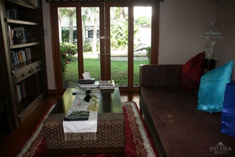 Casa de 3 dormitorios en Pattaya, Tailandia № 23410 - foto 7