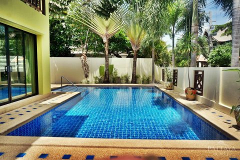 Casa de 3 dormitorios en Pattaya, Tailandia № 19972 - foto 2