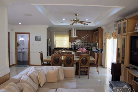 Casa de 3 dormitorios en Pattaya, Tailandia № 23547 - foto 7