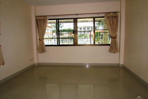 Casa de 3 dormitorios en Jomtien Beach, Pattaya, Tailandia № 20138 - foto 5
