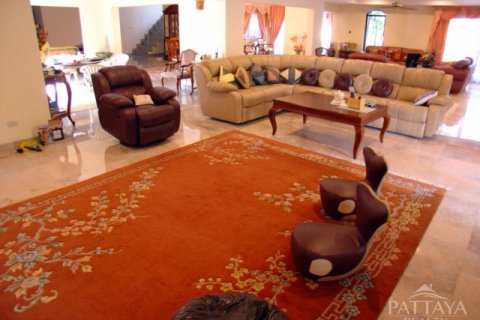 Casa de 5 dormitorios en Pattaya, Tailandia № 23245 - foto 7