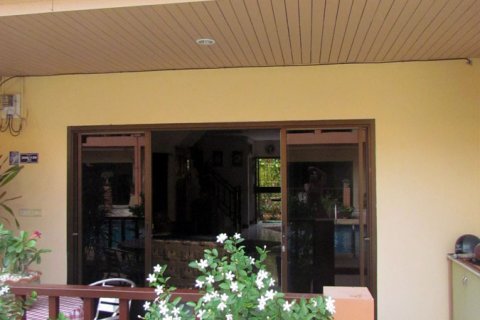 Casa de 2 dormitorios en Pattaya, Tailandia № 24287 - foto 2