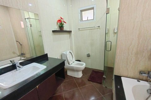 Casa de 20 dormitorios en Pattaya, Tailandia № 22417 - foto 16