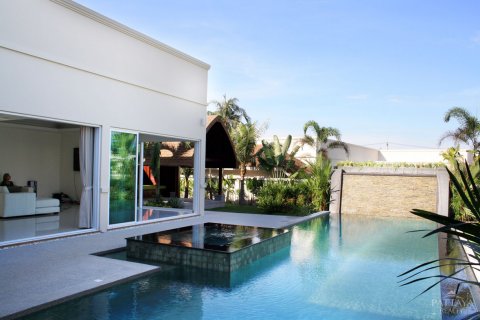 Casa de 3 dormitorios en Pattaya, Tailandia № 20427 - foto 2