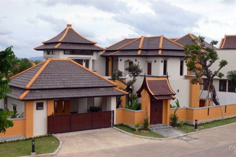 Casa de 5 dormitorios en Pattaya, Tailandia № 19892 - foto 17