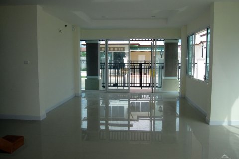 Casa de 3 dormitorios en Pattaya, Tailandia № 22997 - foto 4