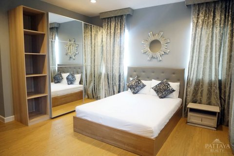 Casa de 4 dormitorios en Pattaya, Tailandia № 20795 - foto 16