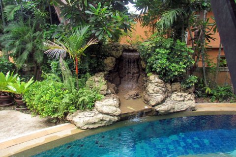 Casa de 4 dormitorios en Jomtien Beach, Pattaya, Tailandia № 20711 - foto 9