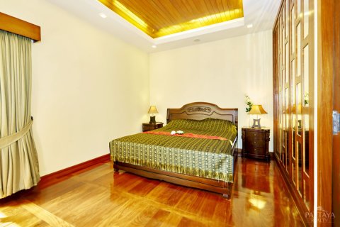 Casa de 5 dormitorios en Pattaya, Tailandia № 20261 - foto 30