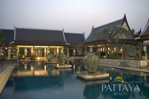 Casa de 5 dormitorios en Pattaya, Tailandia № 21113 - foto 2