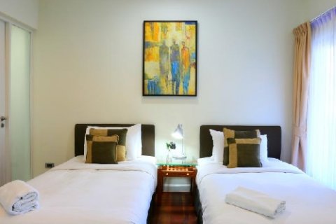 Casa de 5 dormitorios en Pattaya, Tailandia № 20989 - foto 17