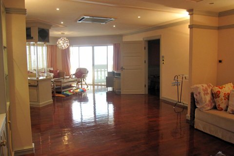 Condominio de 4 dormitorios en Pattaya, Tailandia № 23318 - foto 5