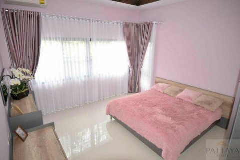 Casa de 4 dormitorios en Pattaya, Tailandia № 21075 - foto 24