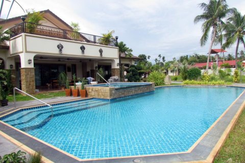 Casa de 4 dormitorios en Pattaya, Tailandia № 20514 - foto 7