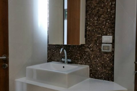 Condominio de 2 dormitorios en Pattaya, Tailandia № 22189 - foto 9