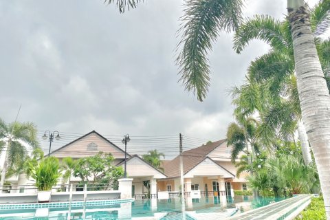 Casa de 3 dormitorios en Pattaya, Tailandia № 22362 - foto 2