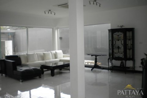 Casa de 3 dormitorios en Jomtien Beach, Pattaya, Tailandia № 21284 - foto 14