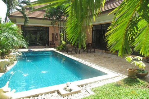 Casa de 2 dormitorios en Pattaya, Tailandia № 21728 - foto 25