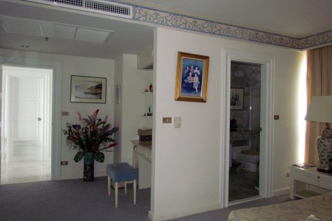 Condominio de 6 dormitorios en Pattaya, Tailandia № 20203 - foto 13