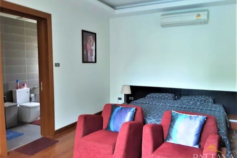 Casa de 3 dormitorios en Pattaya, Tailandia № 21538 - foto 21