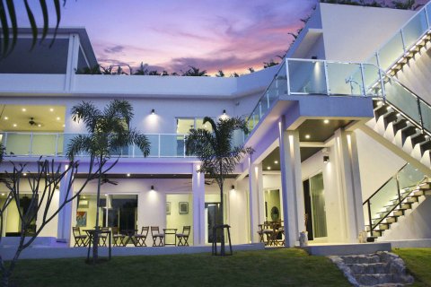 Casa de 5 dormitorios en Pattaya, Tailandia № 22157 - foto 17