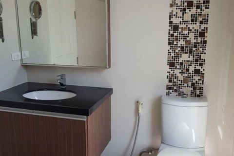 Casa de 3 dormitorios en Pattaya, Tailandia № 21509 - foto 12